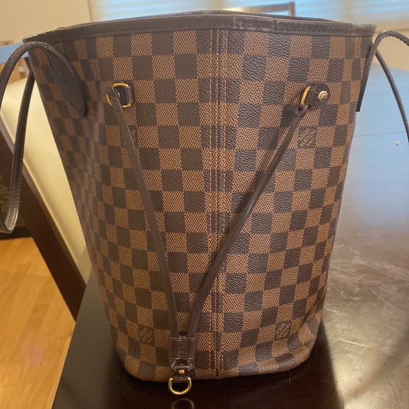 Authentic Louis Vuitton MM Neverfull - Picture 6 of 6